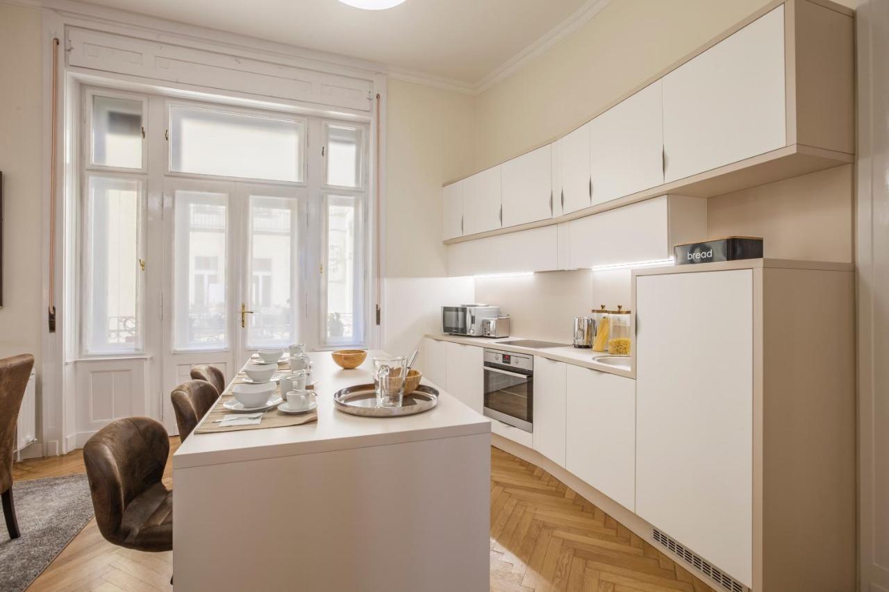 Modernized Unique Huge Central Apartment On 135Sqm Будапеща Екстериор снимка