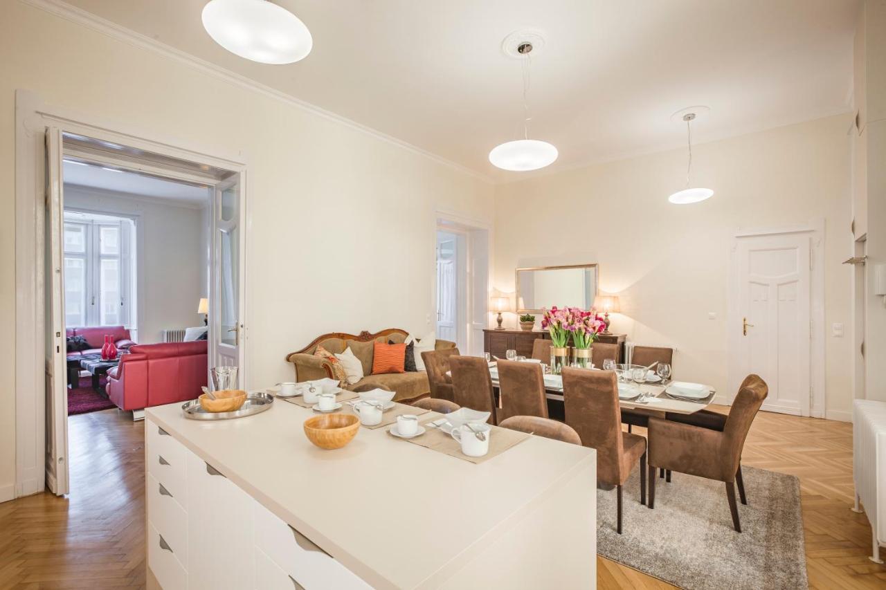 Modernized Unique Huge Central Apartment On 135Sqm Будапеща Екстериор снимка